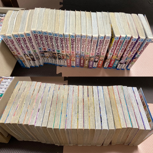 ONE PIECE(ワンピース)の♪送料無料♪ ONE PIECE   1巻～103巻 全巻　＋関連本10冊セット エンタメ/ホビーの漫画(全巻セット)の商品写真