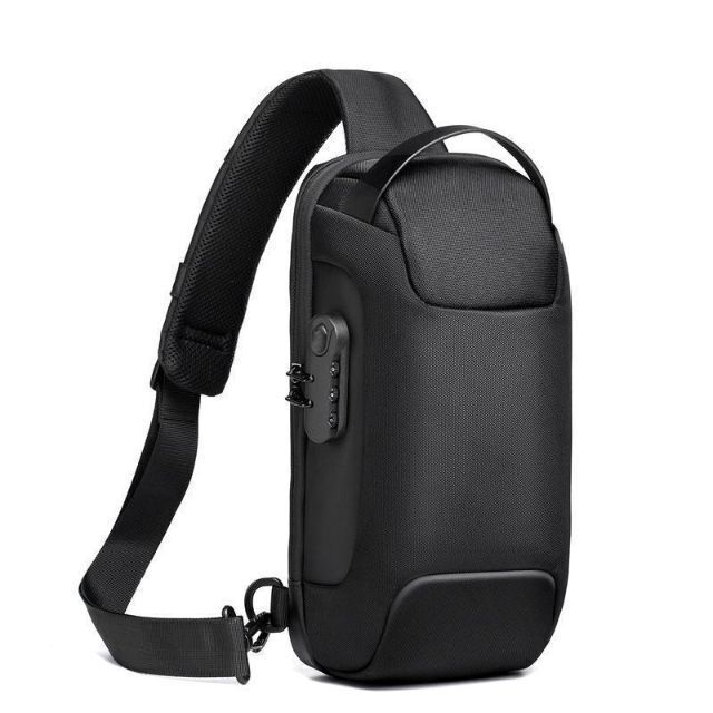 メンズ ショルダーバッグ 斜めがけ 軽量 防水 盗難防止 USBポート ゴルフ メンズのバッグ(ボディーバッグ)の商品写真