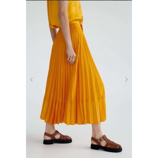 ZARA(ザラ)のZARA オレンジ プリーツ ロング スカート S コントラスト 新品 完売  レディースのスカート(ロングスカート)の商品写真