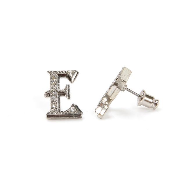 【新品】【E】ピアス アルファベット メンズ レディース 両耳用 (2個売り)  メンズのアクセサリー(ピアス(両耳用))の商品写真