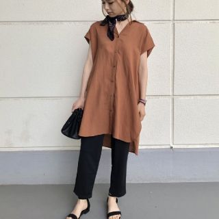 ユニクロ(UNIQLO)の美品♥ユニクロ リネンブレンドロングシャツ（半袖）L レディース(シャツ/ブラウス(半袖/袖なし))