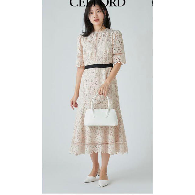 CELFORD(セルフォード)の新品★セルフォード　CELFORD フラワーレースワンピース　PBEG 38 レディースのワンピース(ひざ丈ワンピース)の商品写真