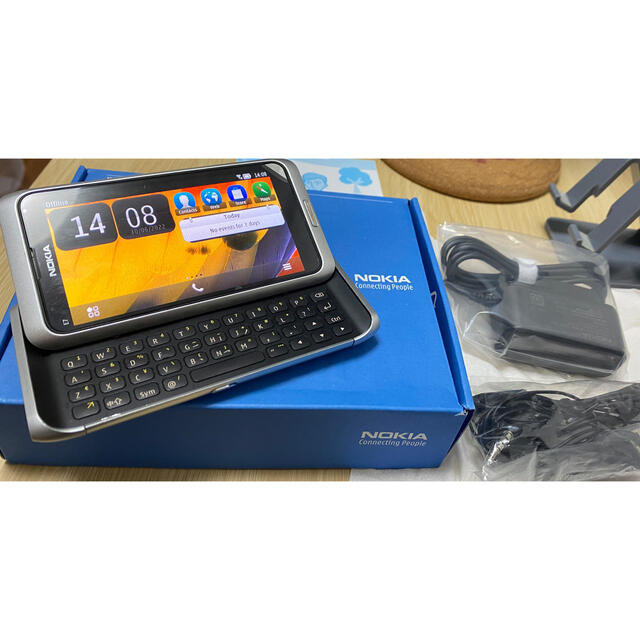 Nokia E7-00 グローバル版 2011年製