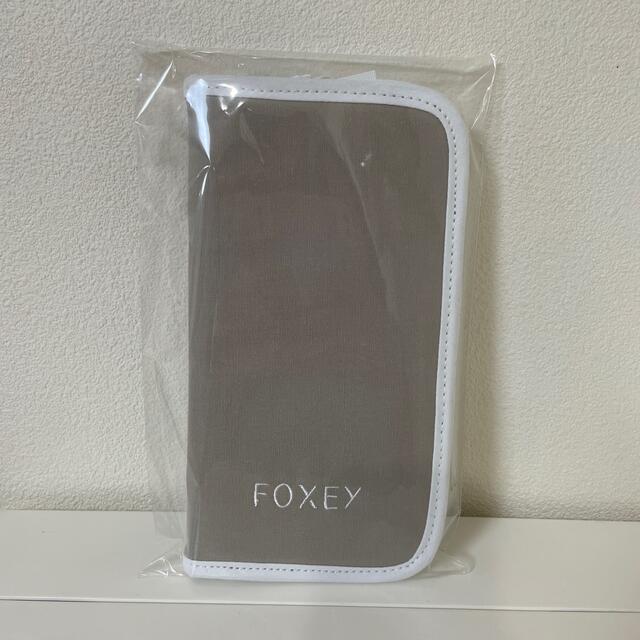 FOXEY(フォクシー)のフォクシー　ノベルティ　マルチポーチ　新品　FOXEY レディースのファッション小物(ポーチ)の商品写真