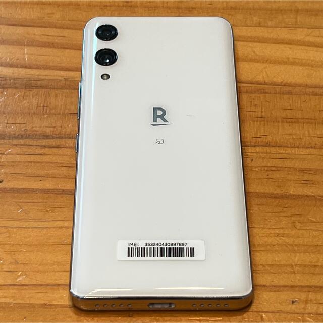 Rakuten(ラクテン)の楽天hand スマホ/家電/カメラのスマートフォン/携帯電話(スマートフォン本体)の商品写真