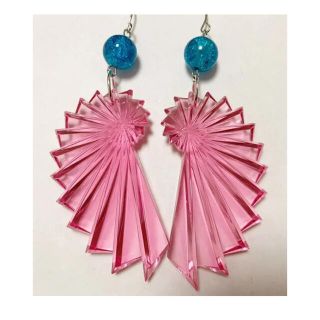 ハンドメイド　大ぶりピアス(ピアス)