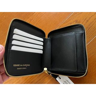 「完売！定価以下！comme des garcons wallets brick」に近い商品