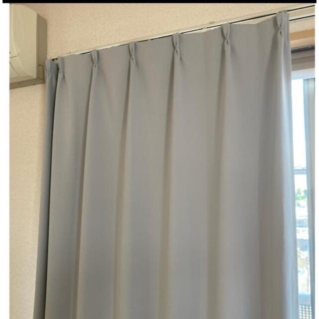 《LOWYA》一級遮光カーテン　ライトグレー インテリア/住まい/日用品のカーテン/ブラインド(カーテン)の商品写真