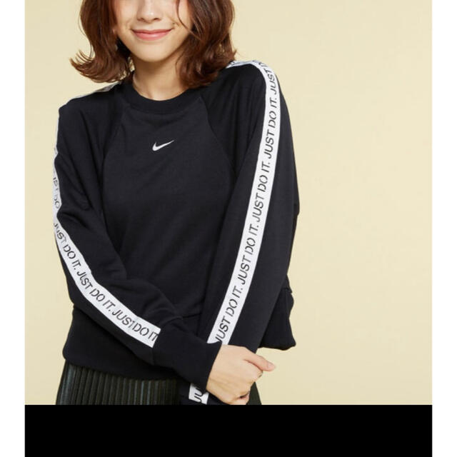 NIKE(ナイキ)のNIKE スウェット　フリース　トレーナー　ウィメンズ レディースのトップス(トレーナー/スウェット)の商品写真