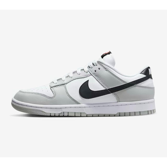 NIKE(ナイキ)のNIKE DUNK LOW RETRO SE 27.5cm メンズの靴/シューズ(スニーカー)の商品写真