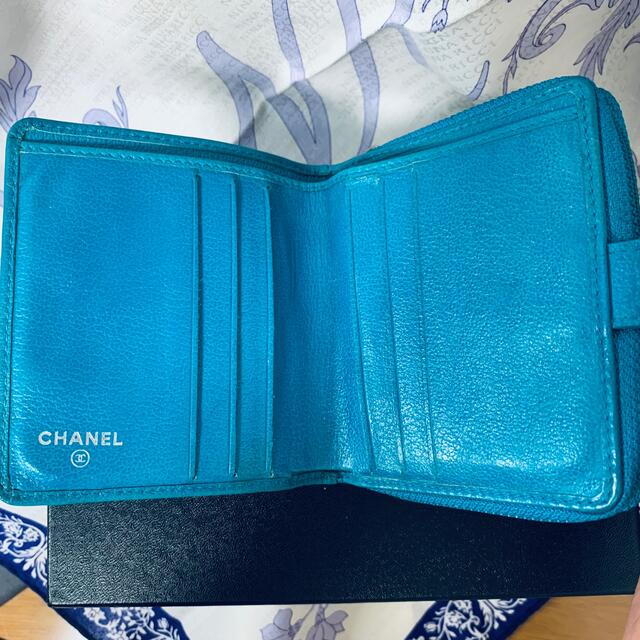 CHANEL(シャネル)のCHANELシャネル 折り財布ココマーク ジャケットモチーフ ターコイズ  レディースのファッション小物(財布)の商品写真