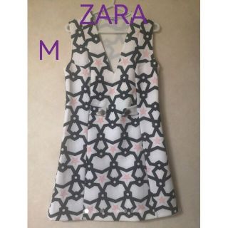 ザラ(ZARA)の美品 ZARA ワンピース vネック 星 柄 Aライン ストレッチ ホワイト 夏(ミニワンピース)