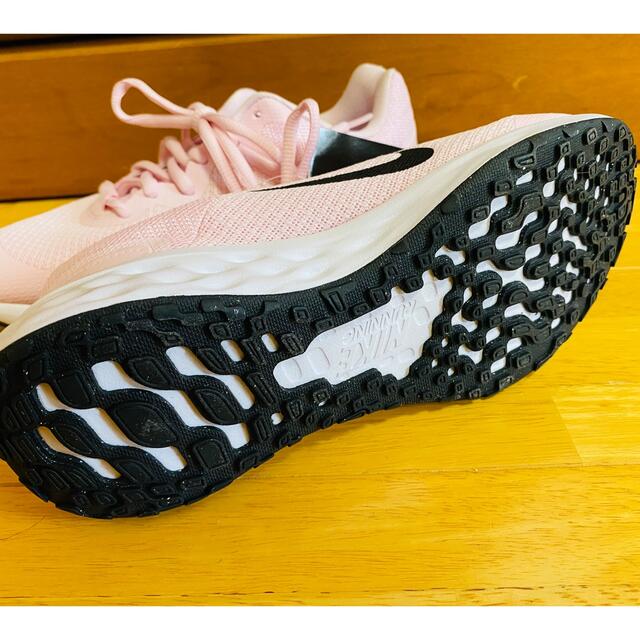 NIKE(ナイキ)のNIKE レボリューション6ネクストネイチャーGS スニーカー　22.5 22 キッズ/ベビー/マタニティのキッズ靴/シューズ(15cm~)(スニーカー)の商品写真