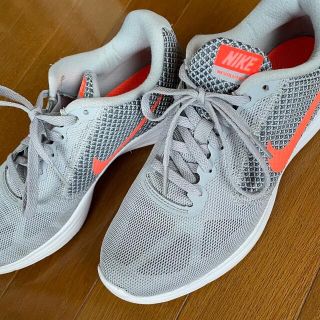 ナイキ(NIKE)のNIKE スニーカー ランニングシューズ グレー(スニーカー)