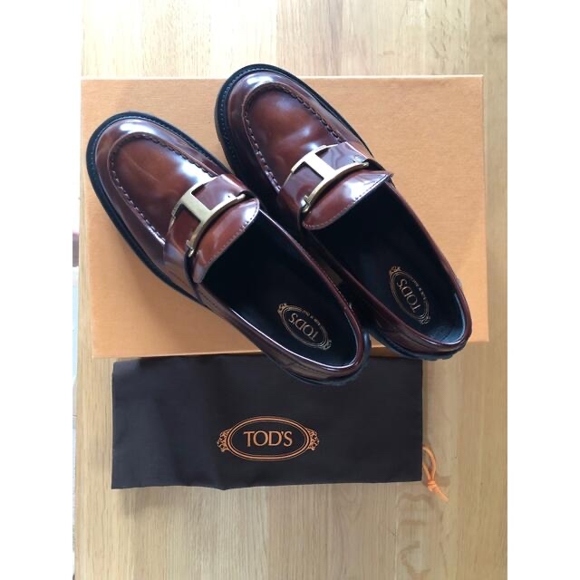 TOD'S レディース 38 1/2サイズ(25〜25.5cmくらい) 再再販! 51.0