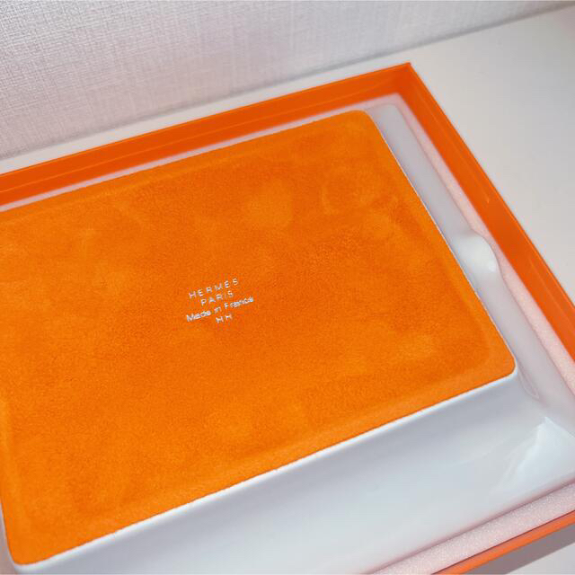 Hermes(エルメス)の【新品・未開封品】エルメス アッシュトレイ シュヴァルデコ 皿 灰皿 馬 馬柄  インテリア/住まい/日用品のインテリア小物(灰皿)の商品写真