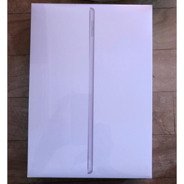 新品未開封 箱に小さな凹みあり iPad 第9世代 WiFi 64GB シルバー 現品