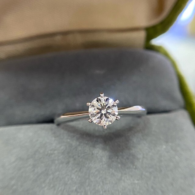 天然ダイヤモンドリング0.5ct　k18