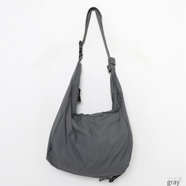 OHOTORO(オオトロ)のNUGU 🐶　 レディースのバッグ(ショルダーバッグ)の商品写真