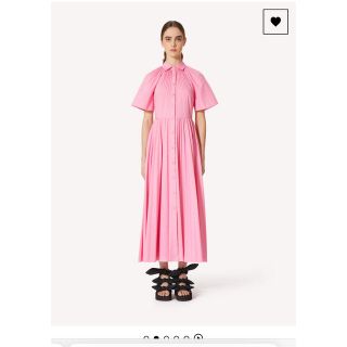 レッドヴァレンティノ(RED VALENTINO)のRED VALENTINOプリーツワンピース新品タグ(ロングワンピース/マキシワンピース)