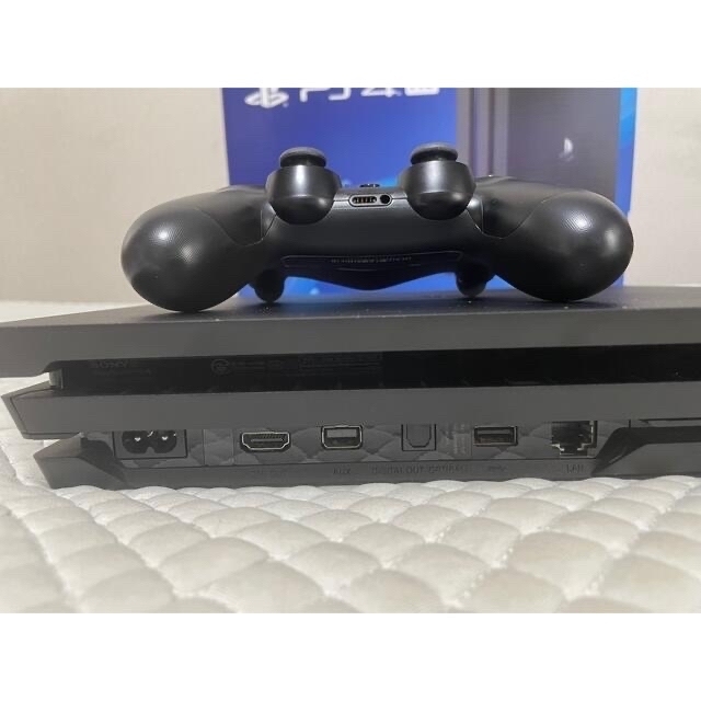 PS4 Pro 本体 CUH-7200BB01 + 社外コントローラー 1