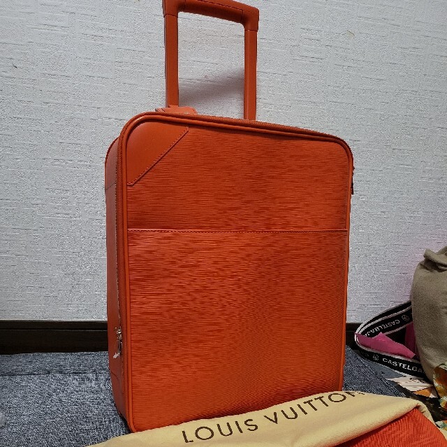 Louis vuitton epi pegase 45レディース