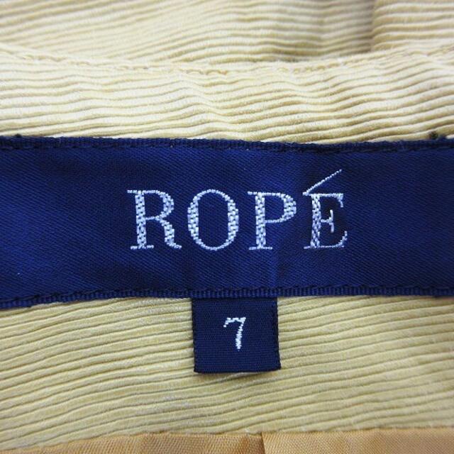 ROPE’(ロペ)のロペ スカート フレア ひざ丈 タック ウエストベルト 無地 7 黄 ボトムス レディースのスカート(ひざ丈スカート)の商品写真