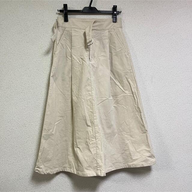 GU(ジーユー)の【即納】 GU ジーユー コーデュロイフレアスカートAM ナチュラル L レディースのスカート(ロングスカート)の商品写真