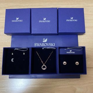 スワロフスキー(SWAROVSKI)のSWAROVSKI ピアス・ネックレス3点セット(ピアス)