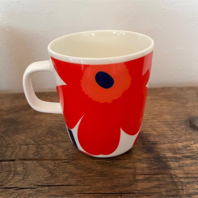 marimekko(マリメッコ)の専用ページです【新品】マリメッコ ウニッコ マグカップ インテリア/住まい/日用品のキッチン/食器(グラス/カップ)の商品写真