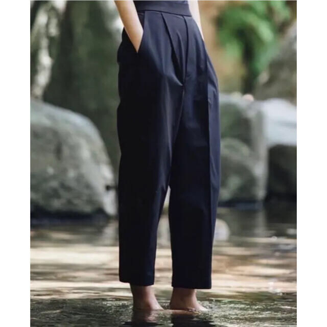 Nala ナラ Pin tuck swim pants  M サイズ レディースのパンツ(カジュアルパンツ)の商品写真