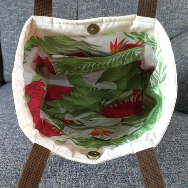 購入者が決まりました!ハンドメイド ハワイアンキルトバッグ (薔薇