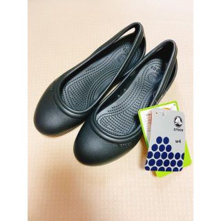 クロックス(crocs)のおさら様専用クロックス　flat ブラック　希少サイズ　20センチ　レディース(サンダル)