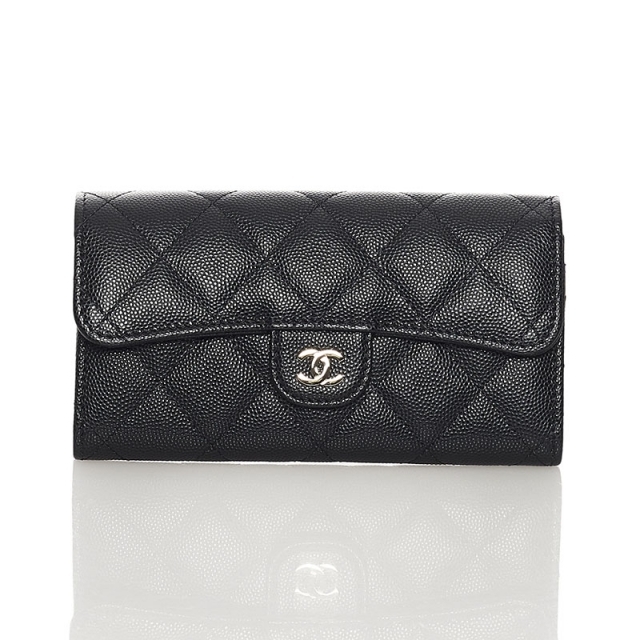 美品 シャネル マトラッセ ココマーク 二つ折り財布 マットキャビアスキン レディース CHANEL 【1-0054010】あり開閉式