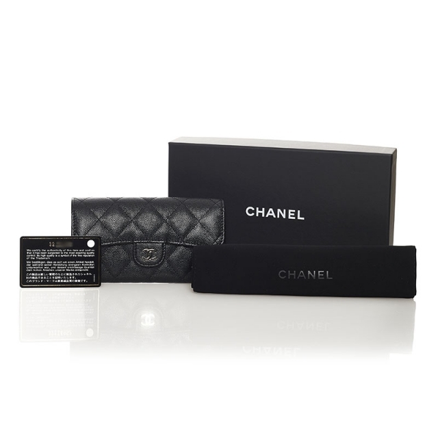 CHANEL(シャネル)の美品 シャネル マトラッセ ココマーク 二つ折り財布 マットキャビアスキン レディース CHANEL 【1-0054010】 レディースのファッション小物(財布)の商品写真