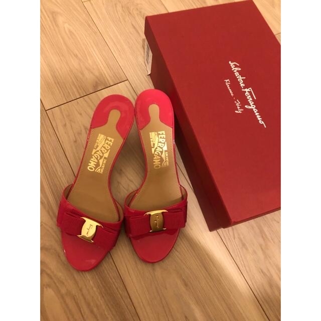 Salvatore Ferragamo - Salvatore Ferragamo ヴァラリボン サンダル