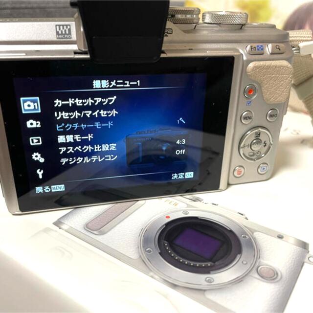 OLYMPUS OLYMPUS pen E-PL8ダブルズームキット［ホワイト］の通販 by saki's shop｜オリンパスならラクマ