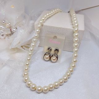 ちぴ様専用　　　パールのネックレスとイヤリング　結婚式やパーティに(ネックレス)