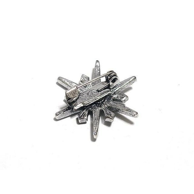 【ラペルピン★ブローチ】雪の結晶　スノーフレーク　pin-0418 メンズのアクセサリー(その他)の商品写真