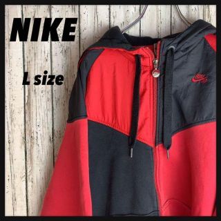 ナイキ(NIKE)のナイキNIKE AIR★レッドとブラックのコントラスト アウター　刺繍ロゴ　L(その他)