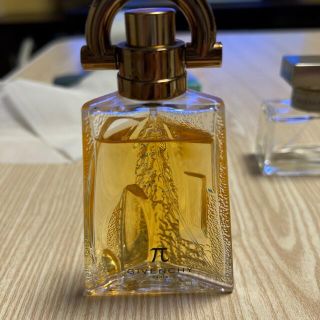 ジバンシィ(GIVENCHY)のジバンシー パイ 30ml(ユニセックス)