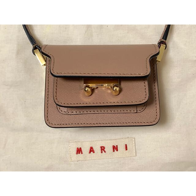 Marni(マルニ)の新品《 MARNI 》サフィアーノカーフスキン TRUNK BAG NANO レディースのバッグ(ショルダーバッグ)の商品写真