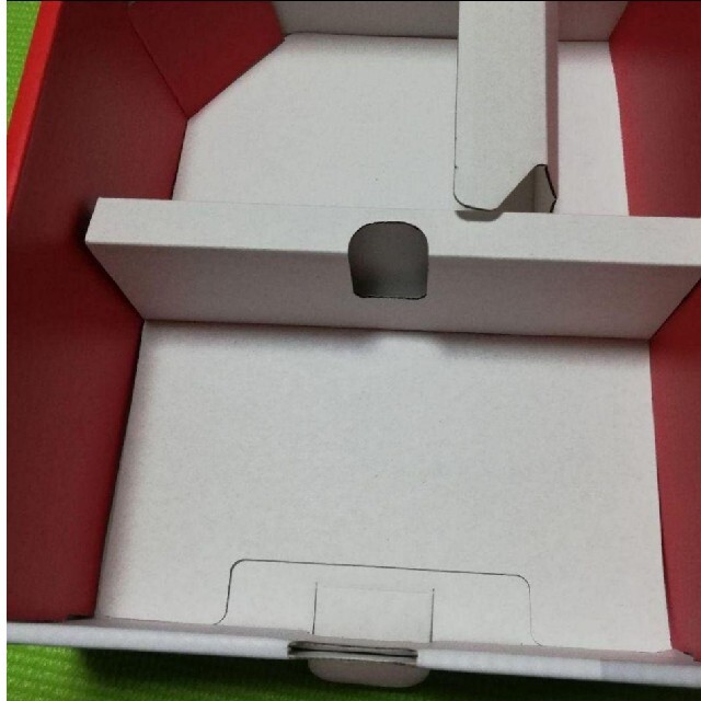 Nintendo Switch(ニンテンドースイッチ)の空箱4個セット　ニンテンドースイッチ　有機ＥＬ　ホワイト　空箱のみ エンタメ/ホビーのゲームソフト/ゲーム機本体(その他)の商品写真