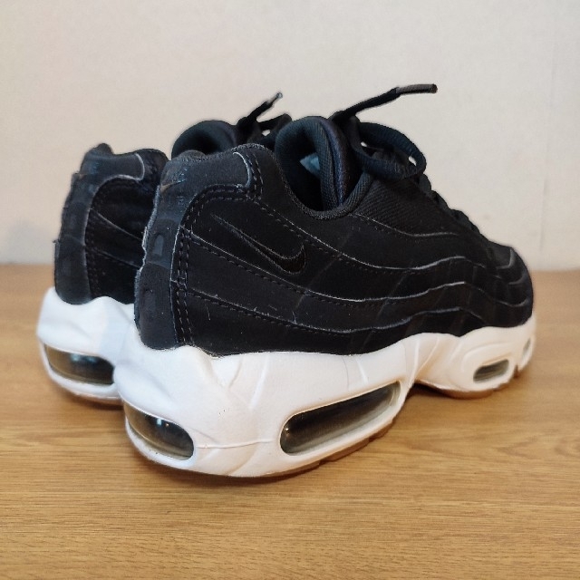 NIKE(ナイキ)の★大人気 NIKE WMNS AIR MAX 95 MONOTONE レディースの靴/シューズ(スニーカー)の商品写真