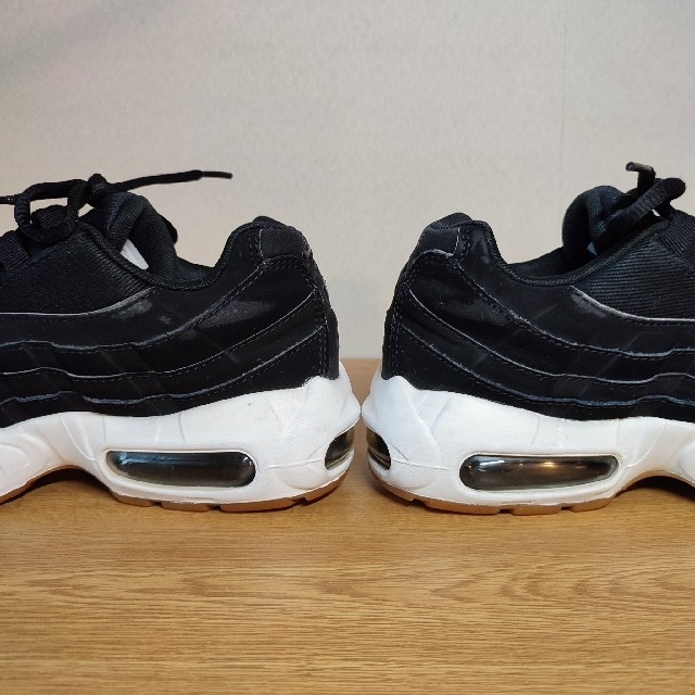 NIKE(ナイキ)の★大人気 NIKE WMNS AIR MAX 95 MONOTONE レディースの靴/シューズ(スニーカー)の商品写真