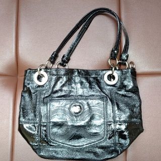 コーチ(COACH)のCOACH　エナメルトートバッグ　ショルダーベルト付(トートバッグ)