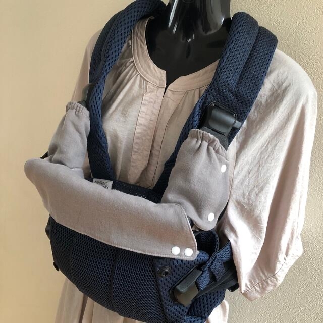 BABYBJORN(ベビービョルン)のTO　さま専用 ハンドメイドのキッズ/ベビー(外出用品)の商品写真