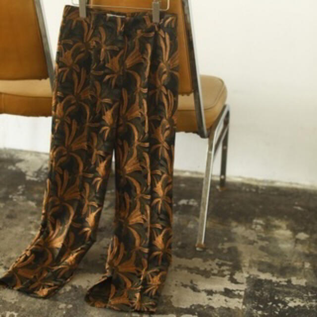 TODAYFUL(トゥデイフル)のTODAYFUL Jacquard Slit Trousers (Orange) レディースのパンツ(カジュアルパンツ)の商品写真