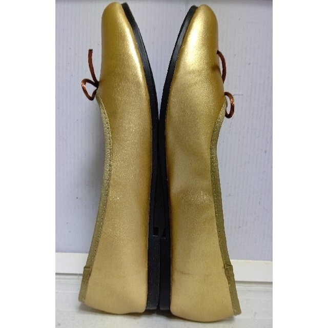 JEWEL CASKET シャンパンゴールド　フラットシューズ　L 24cm レディースの靴/シューズ(バレエシューズ)の商品写真