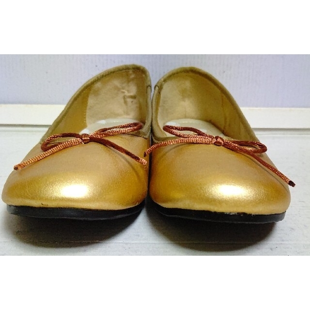 JEWEL CASKET シャンパンゴールド　フラットシューズ　L 24cm レディースの靴/シューズ(バレエシューズ)の商品写真